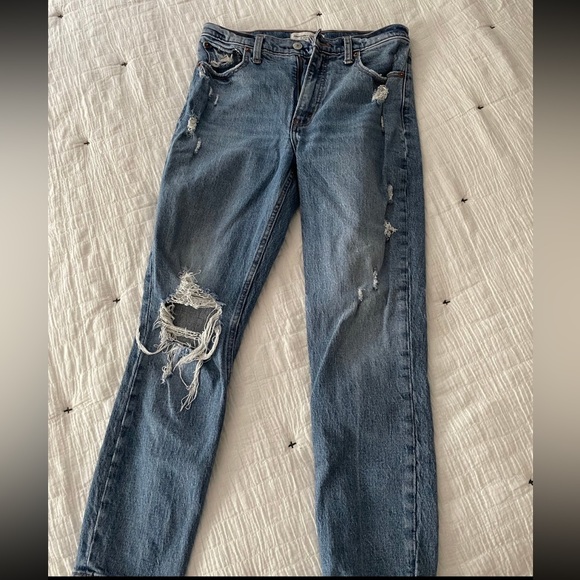 Womens Abercrombie Jeans - Picture 1 of 3